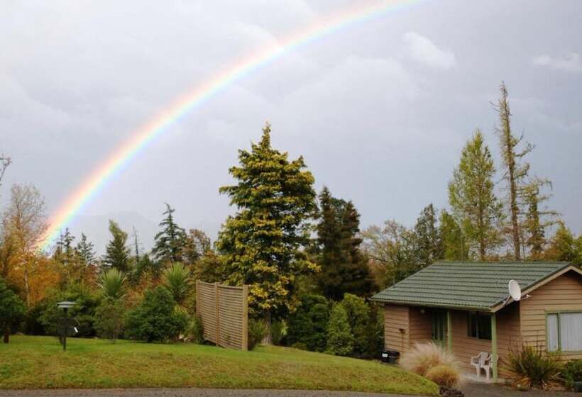 샬레, The Chalets Motel