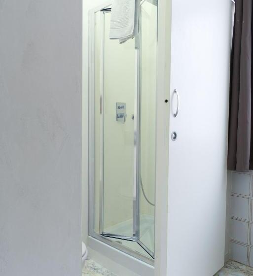 חדר סטנדרט לשלושה, Giambattista House Bari