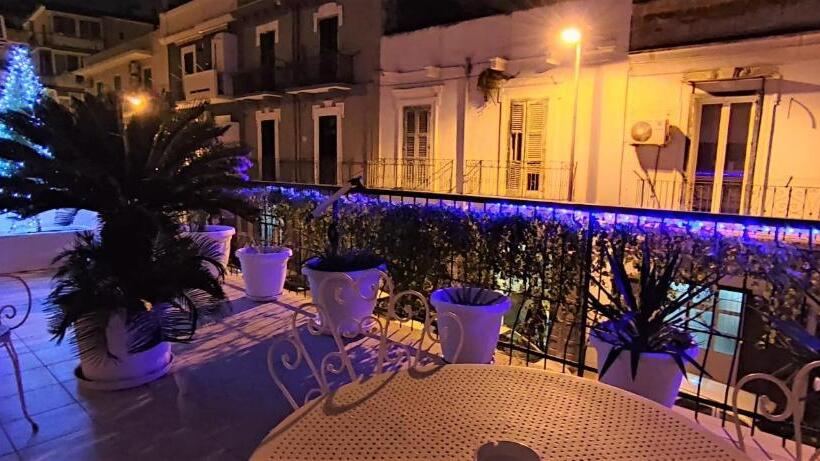 חדר סטנדרט לארבעה, Giambattista House Bari