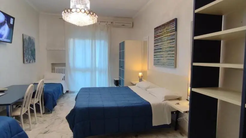 اتاق استاندارد چهار تخته, Giambattista House Bari
