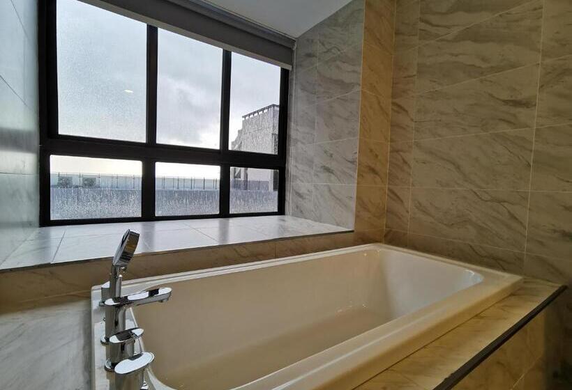 Apartamento 1 Quarto Vista Piscina, Thermospace  Imperio A1719 Melaka City