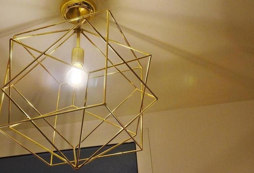 اتاق خانوادگی, B&b A Casa Di Giulia