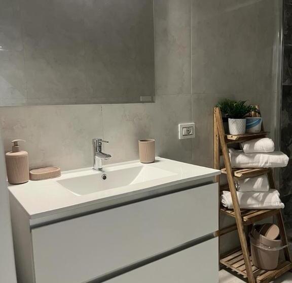 اتاق لوکس, Royal Flower