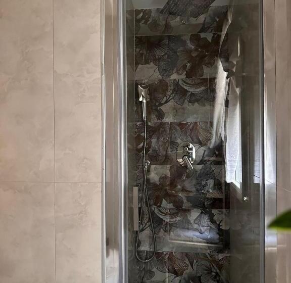 اتاق استاندارد, Royal Flower