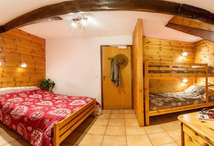 חדר קלאסי לארבעה, Restaurant Le Chamois