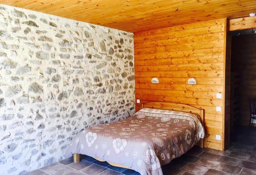 חדר סטנדרט לארבעה, Restaurant Le Chamois