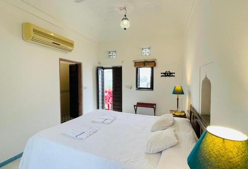 デラックスルーム, Mosaics Guest House