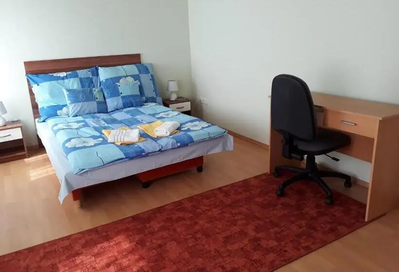 コンフォートトリプルルーム, Piac Utcai Apartman