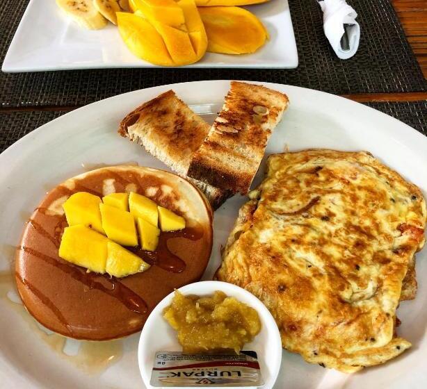 اتاق لوکس با تخت بزرگ, Puerto Galera Hostel