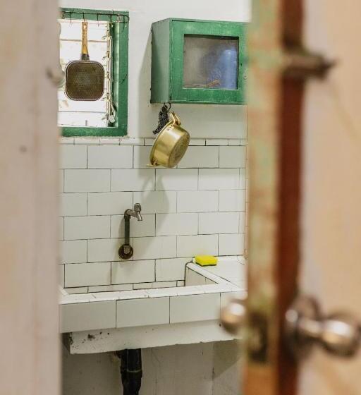 خانه 2 خوابه, Puerto Galera Hostel