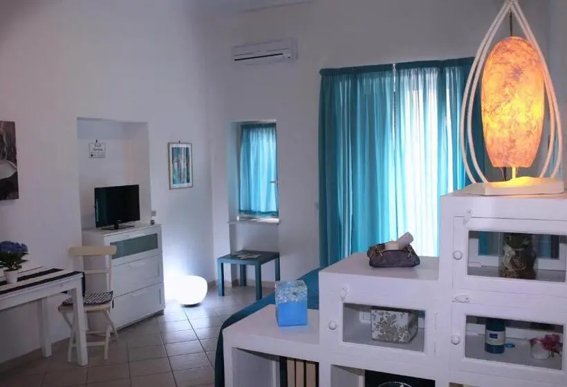 اتاق لوکس با بالکن, B&b Darsena