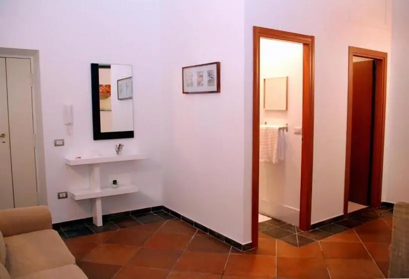 اتاق لوکس با تخت بزرگ, B&b Darsena