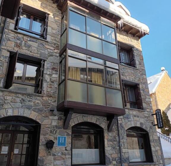 스탠다드 룸, Familiar Maximina