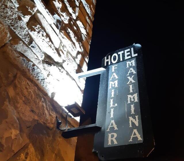 수피리어 싱글 룸, Familiar Maximina