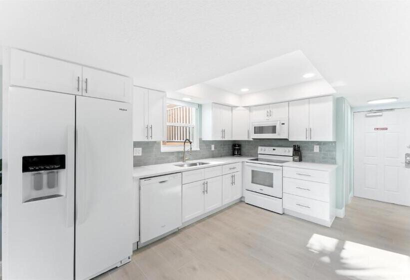 شقة ديلوكس غرفتين نوم, Paradise Beach Club   Ground Floor & Townhouses