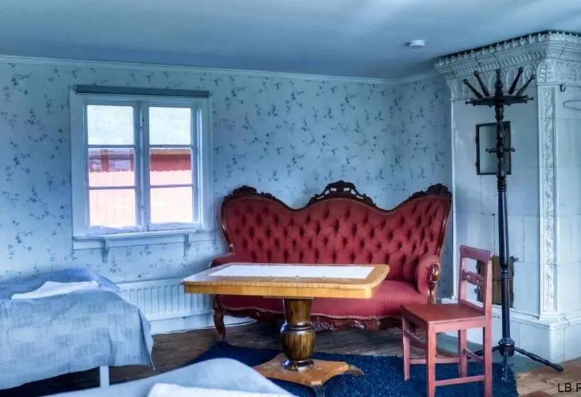 Standard Neljän Hengen Huone Jaettu Kylpyhuone, Apelviksgården B&b