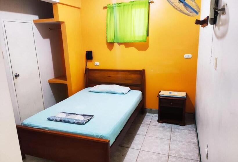 חדר סטנדרט, Boston