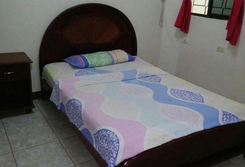 חדר דלוקס, Boston