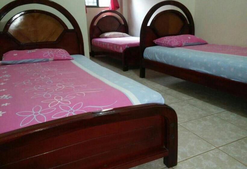 חדר דלוקס לשלושה, Boston