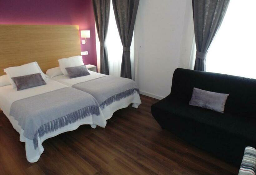 标准三人间, Llorca