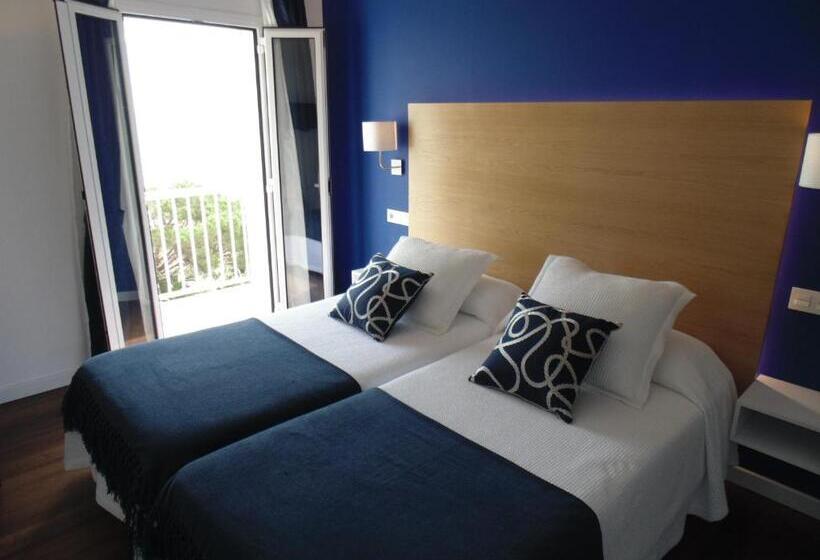 海景标准间带阳台, Llorca