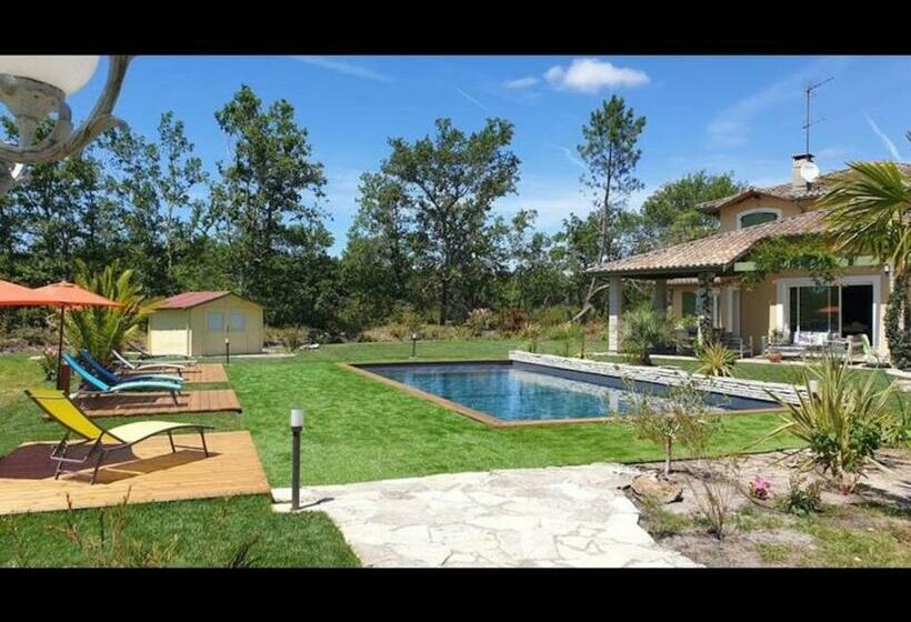 غرفة قياسية رباعية, La Villa Estella   Family Suite