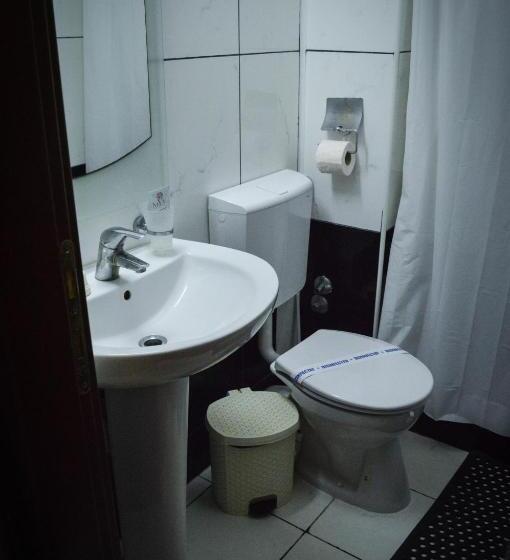 Quarto Estandar, Astoria