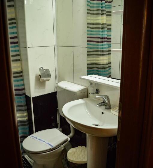 סוויטה, Astoria