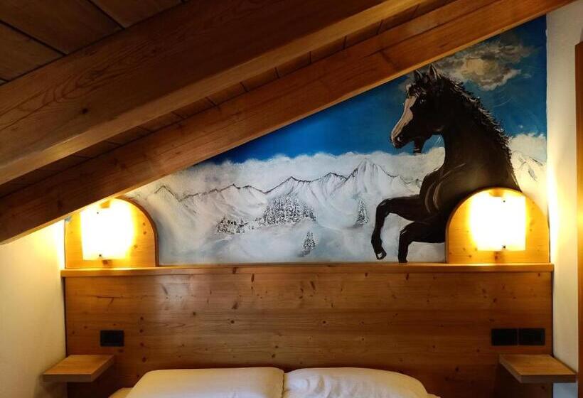 חדר אקונומי לארבעה, Cielo Blu