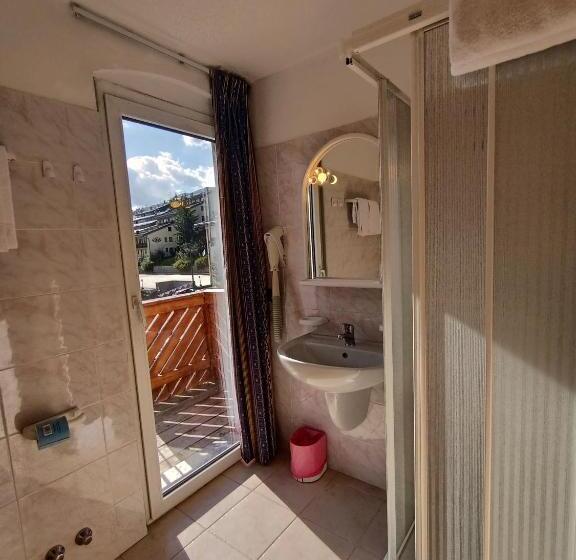 חדר לארבעה סטנדרטי עם מרפסת, Cielo Blu