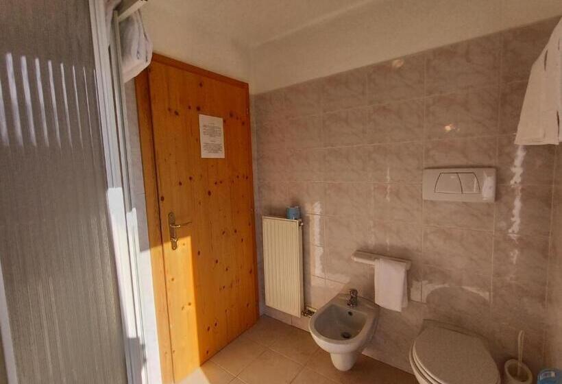 חדר לארבעה סטנדרטי עם מרפסת, Cielo Blu