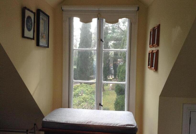 בקתה, Southdown Cottage