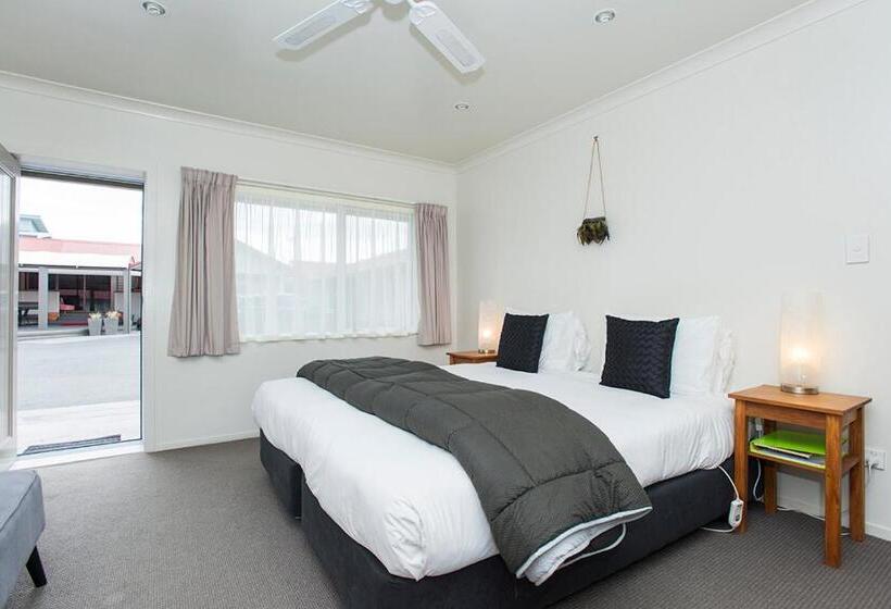 إستوديو قياسى سرير كينج, Ahikaa Gisborne Motel