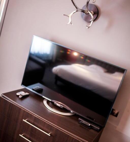 חדר משפחתי, Cit Hotel B