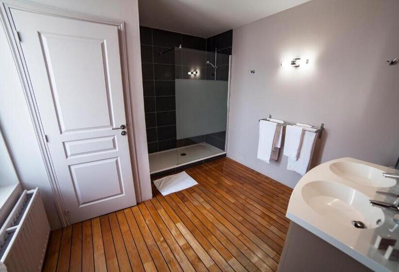 חדר סטנדרט לשלושה, Cit Hotel B