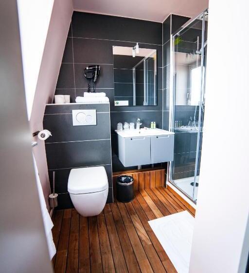 חדר סטנדרט לשלושה, Cit Hotel B