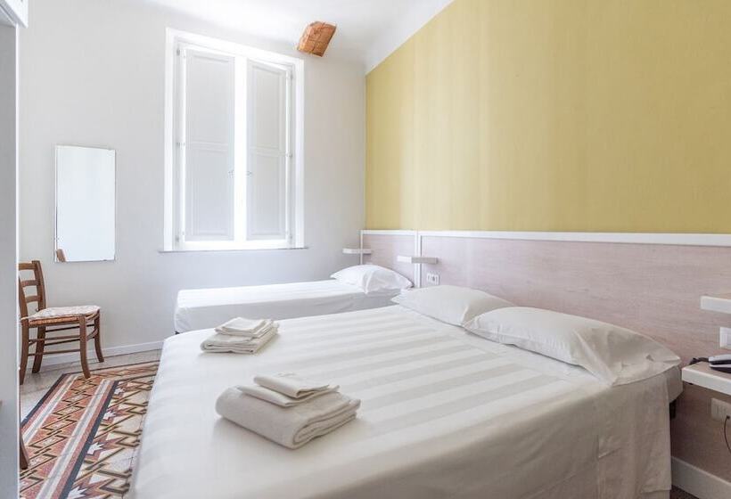 Номер Стандарт Трехместный, Albergo Centrale