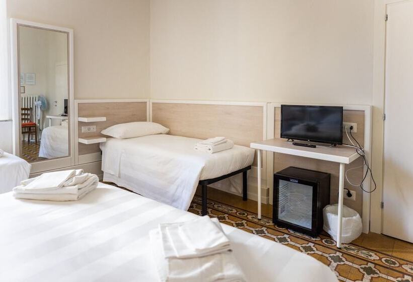 Четырехместный Номер Стандарт, Albergo Centrale