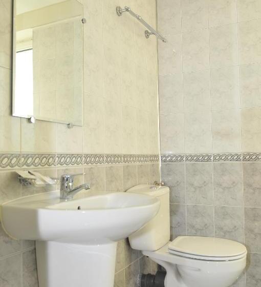 스탠다드 싱글 룸, Alpha Family