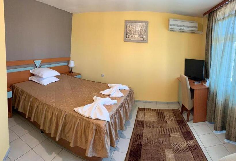 스탠다드 싱글 룸, Alpha Family