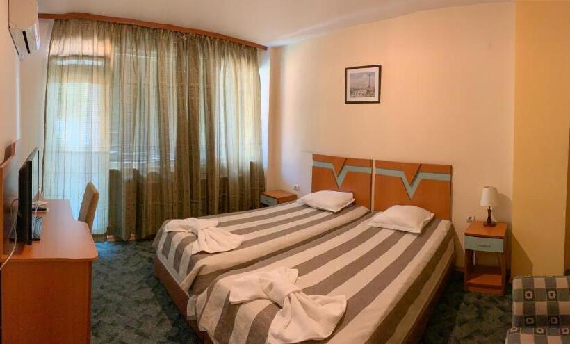 스탠다드 룸, Alpha Family