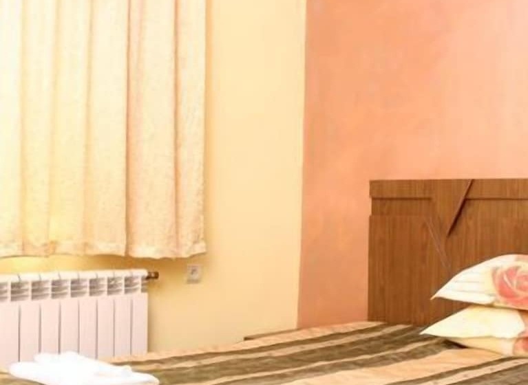 스탠다드 룸, Alpha Family