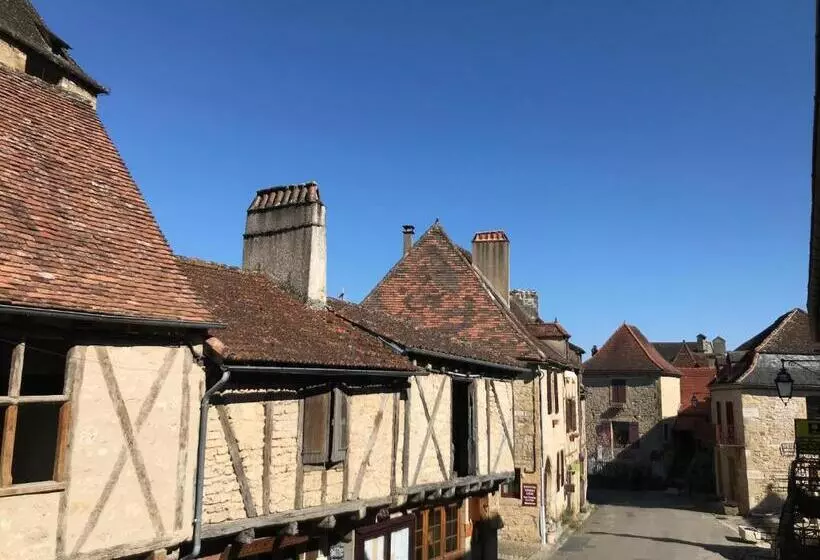 キングサイズベッドのスーペリアルーム, Logis Auberge De La Fontaine