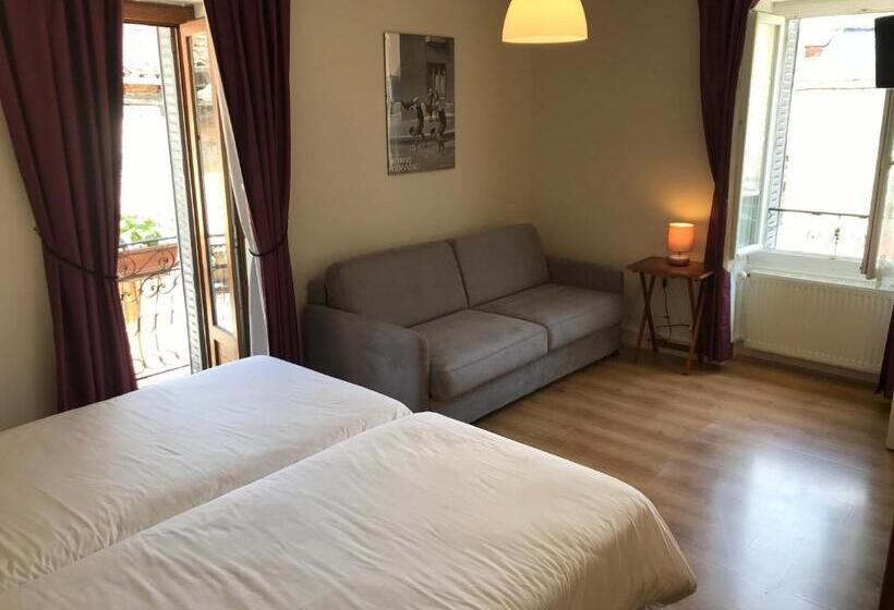 חדר משפחתי, Logis Auberge De La Fontaine