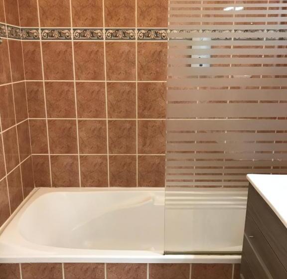 חדר משפתחתי סופריור, Logis Auberge De La Fontaine