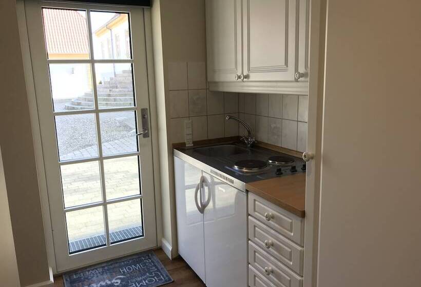 דירת חדר, Bramslevgaard