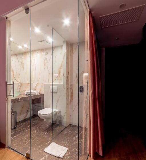 اتاق استاندارد یک نفره, Center Ljubljana