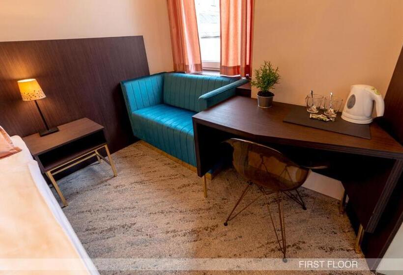 اتاق استاندارد یک نفره, Center Ljubljana