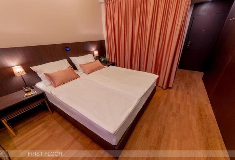 اتاق استاندارد, Center Ljubljana