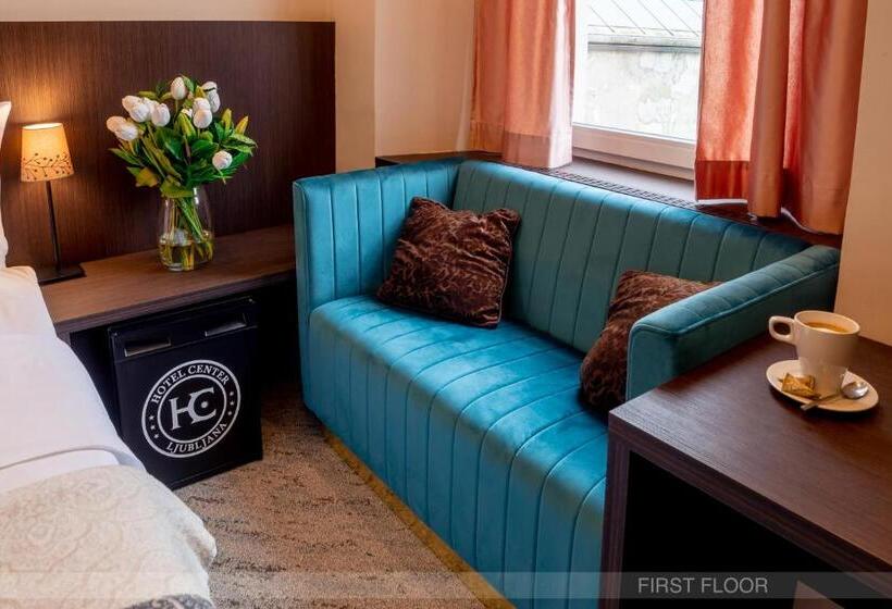 اتاق کلاسیک سه تخته, Center Ljubljana